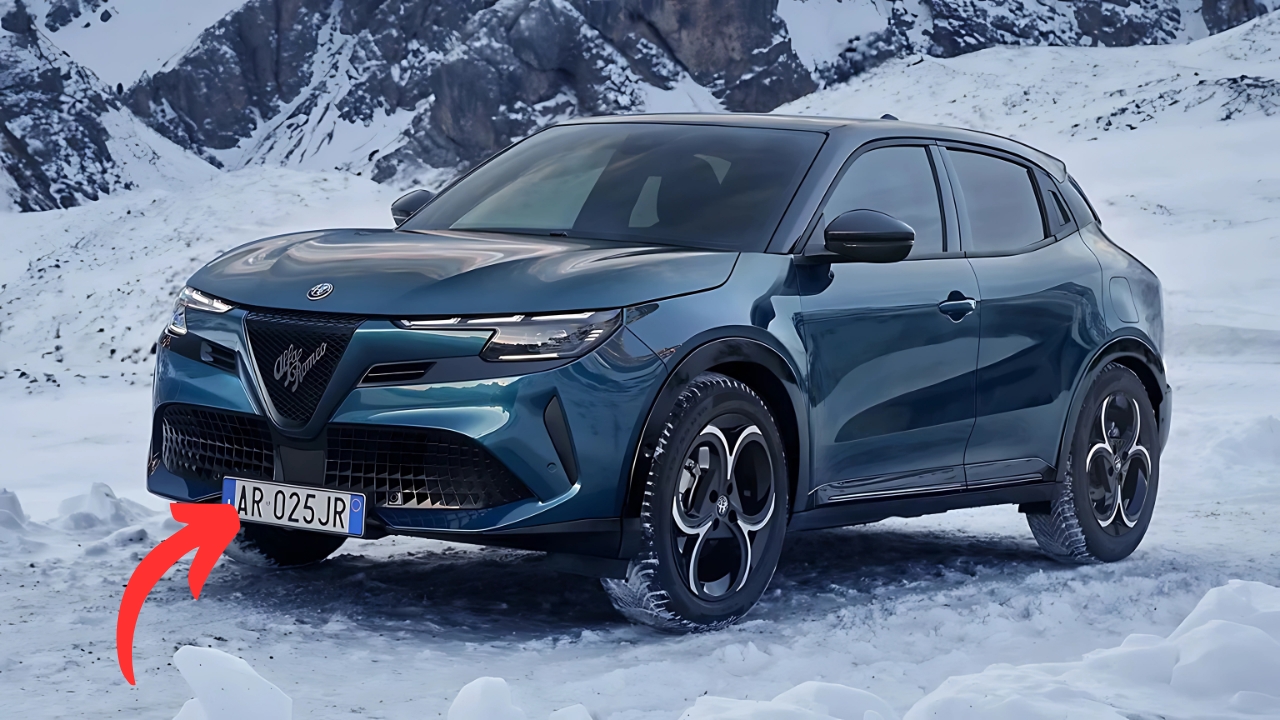 Alfa Romeo Junior Ibrida 2025